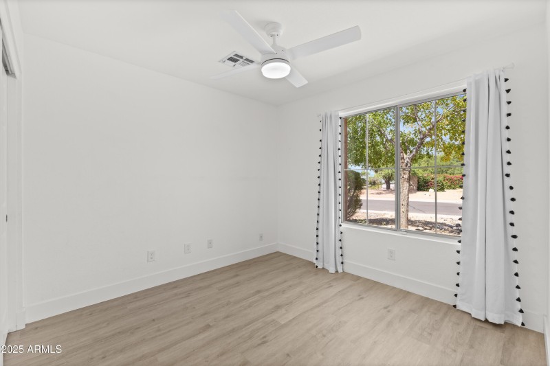 53 E Horseshoe Ave-21