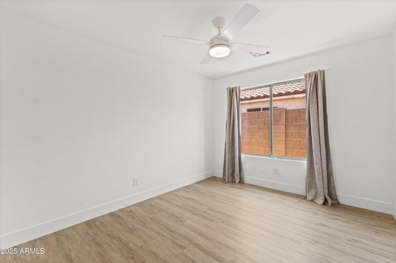 53 E Horseshoe Ave-23