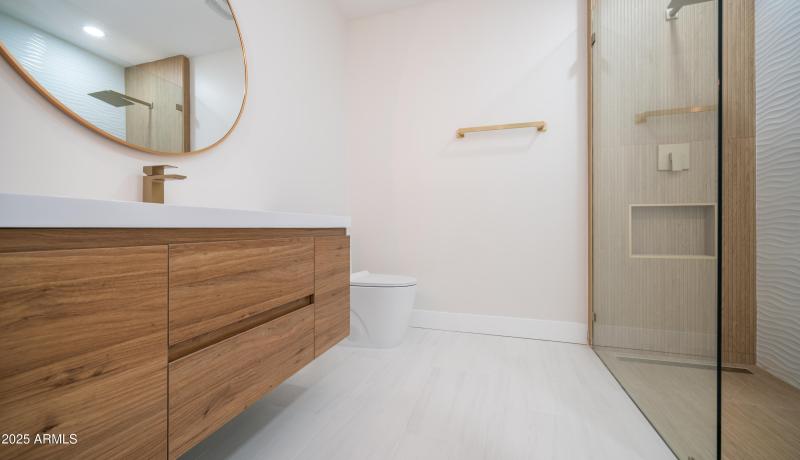 8302 E. Lincoln Dr-19