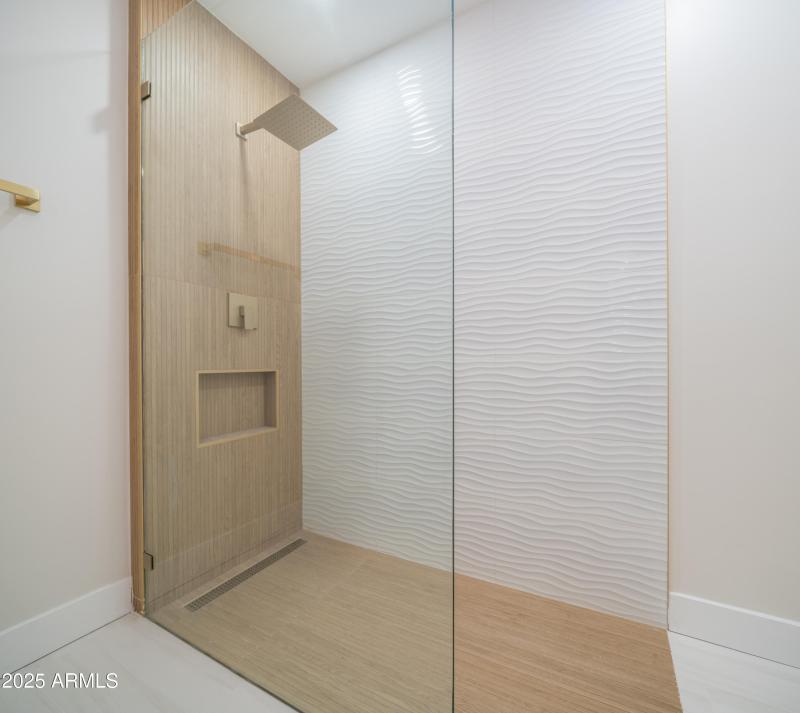 8302 E. Lincoln Dr-20