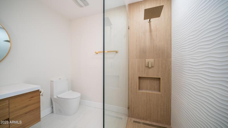 8302 E. Lincoln Dr-21