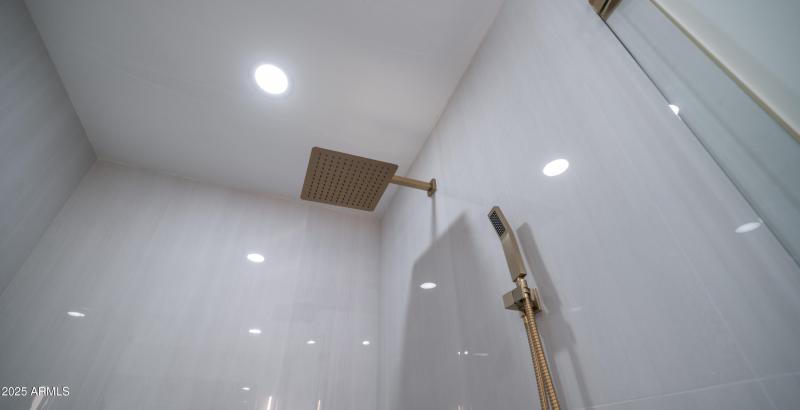 8302 E. Lincoln Dr-37