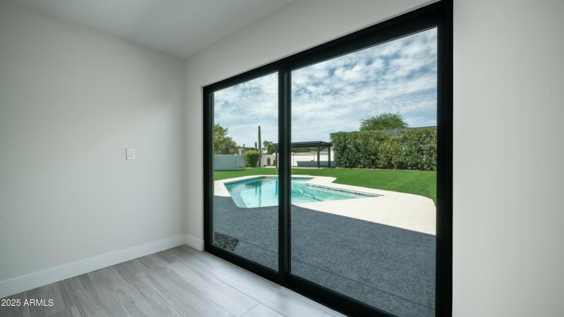 8302 E. Lincoln Dr-41