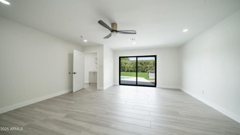 8302 E. Lincoln Dr-42