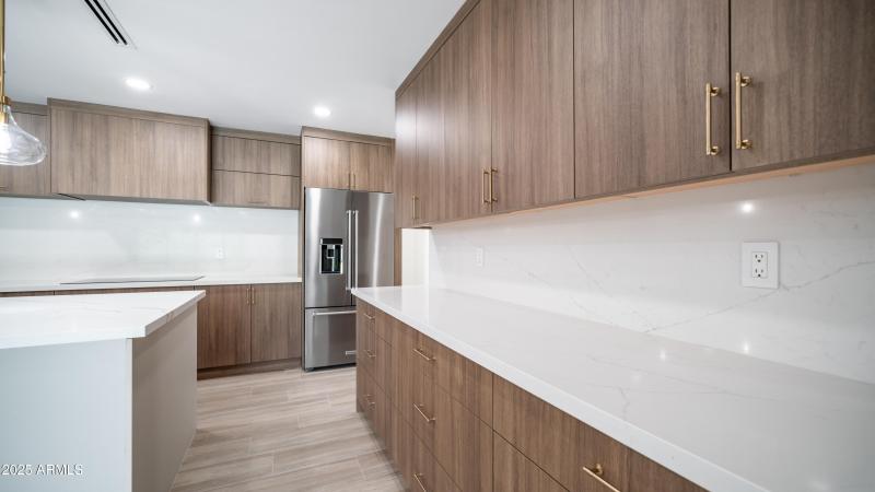 8302 E. Lincoln Dr-44