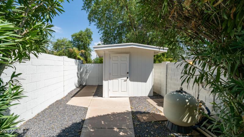 8302 E. Lincoln Dr-49