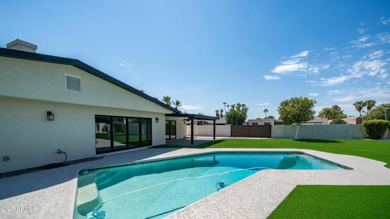 8302 E. Lincoln Dr-61