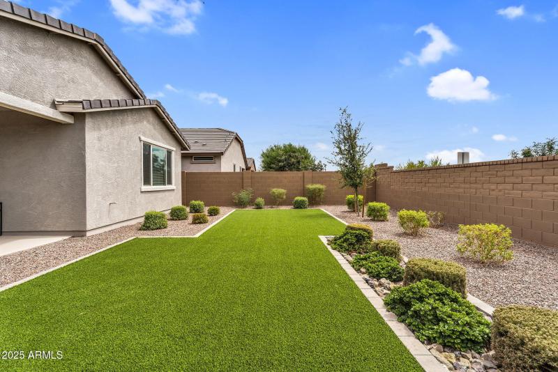 116-web-or-mls-Barrel Race-48 (2)