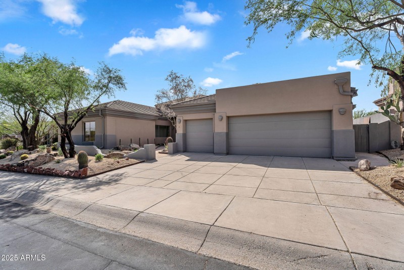 3-web-or-mls-6184 E Dusty Coyote Cir-03