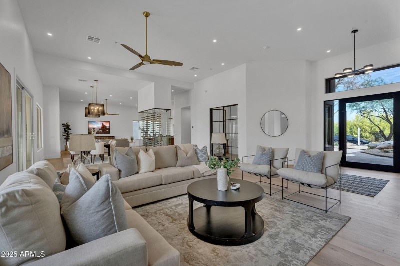 7-web-or-mls-6184 E Dusty Coyote Cir-07