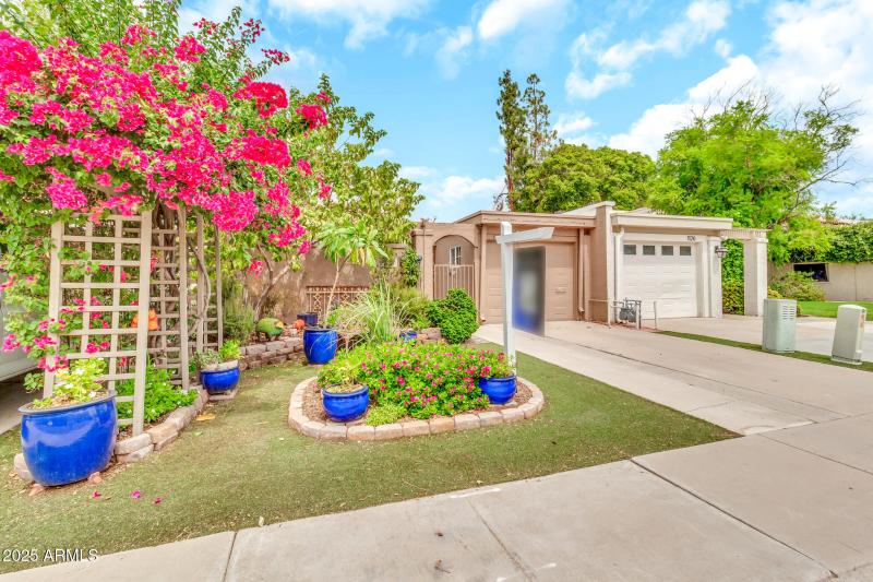 1124 E Driftwood Dr-2_(2048)