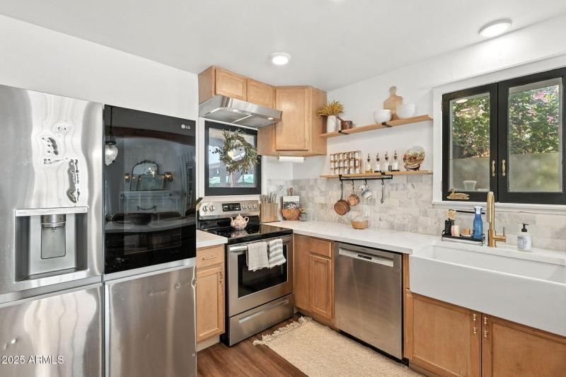 23-web-or-mls-Holly-23