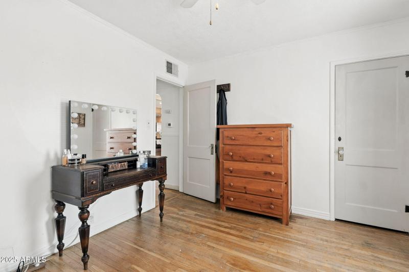 28-web-or-mls-Holly-28