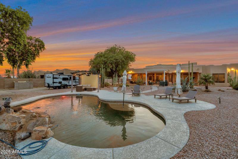 Back yard Twilight 1