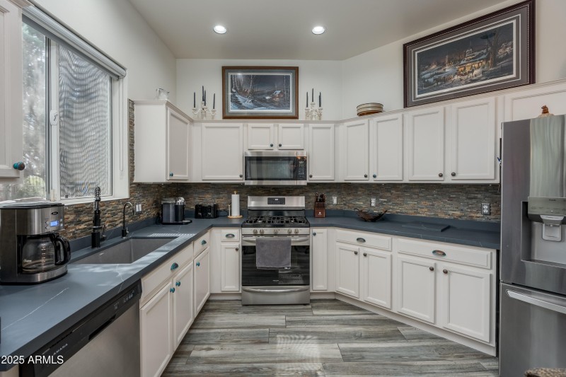 587 S Valle Escondido Cornville AZ-19