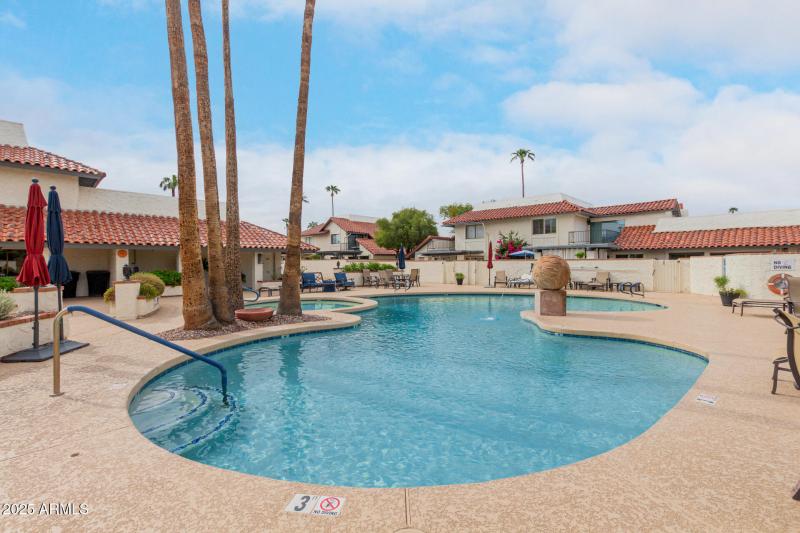 Villa Del Oro Community