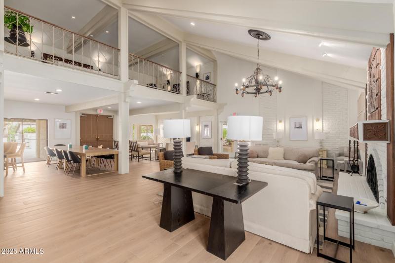 Villa Del Oro Community