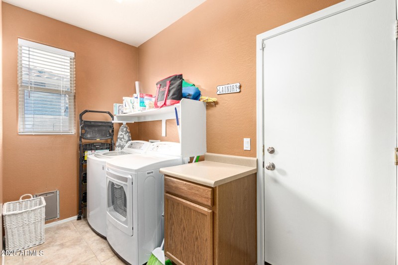 42 Laundry Room