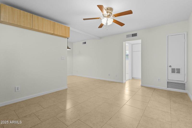 11-web-or-mls-749 E Montebello Ave-11