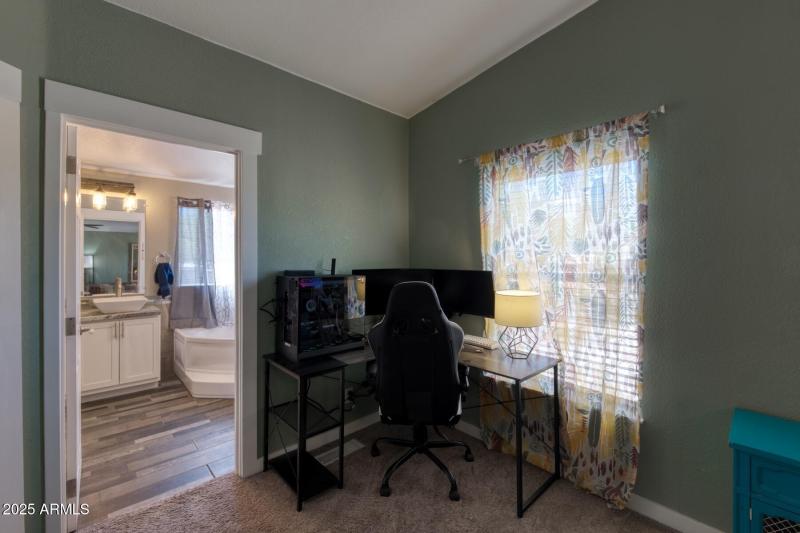 082161-1321 East Morris Lane