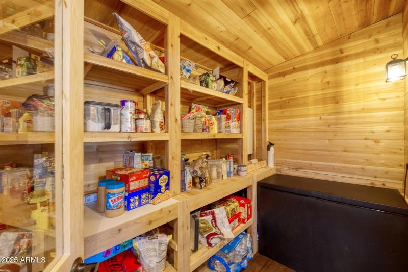 082281-1321 East Morris Lane