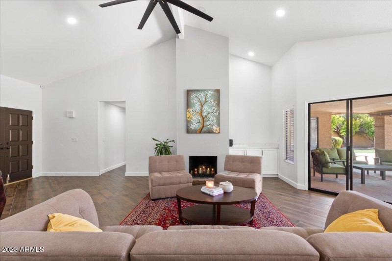 12-Living Room