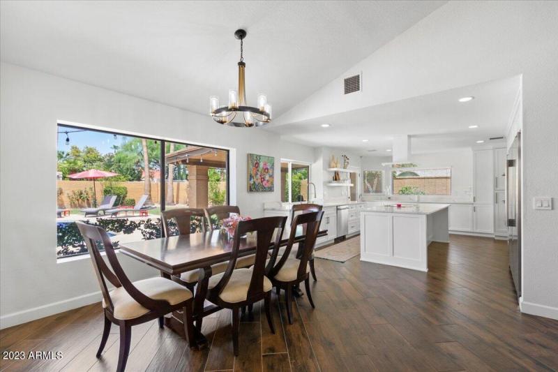 11-Dining Room