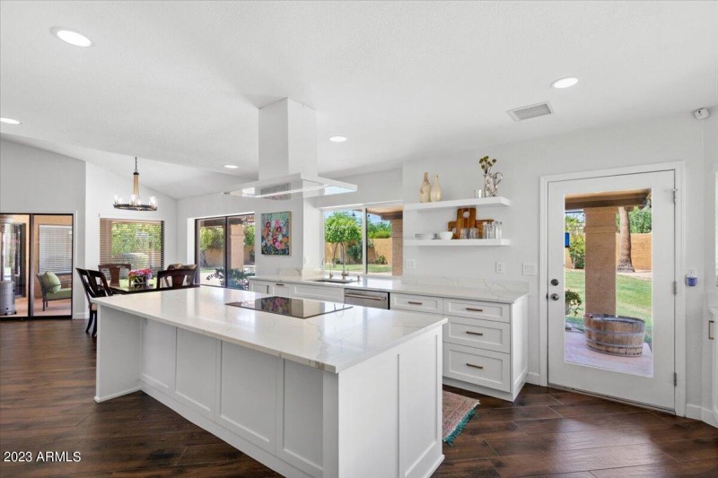 08-Kitchen