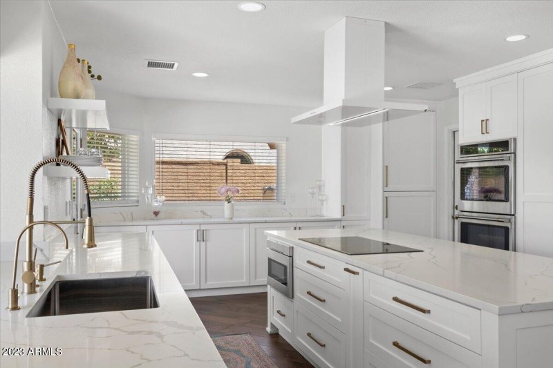 06-Kitchen