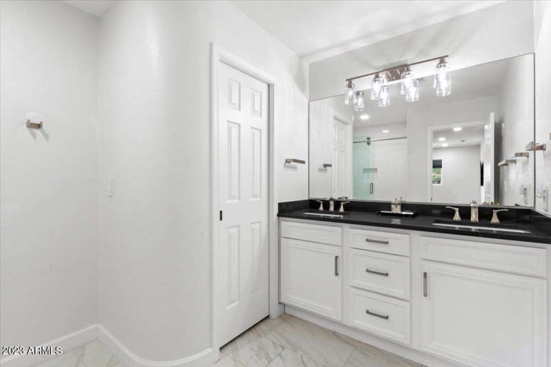 20-Bathroom