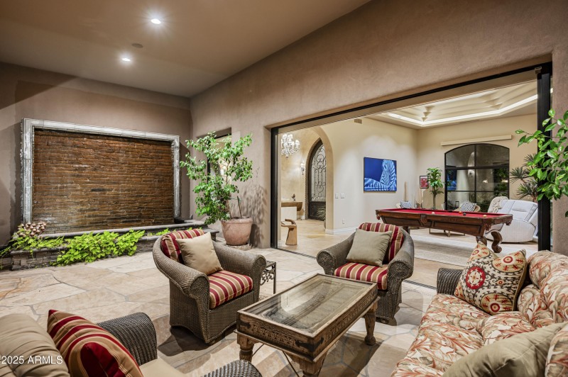 Indoor/outdoor living