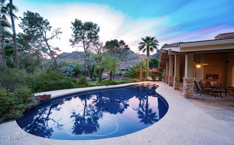 9D7BBEBD-5E50-4151-B5BE-DD1AEC8103BE_1_2