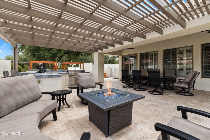 30__4636 E Carriage Ct