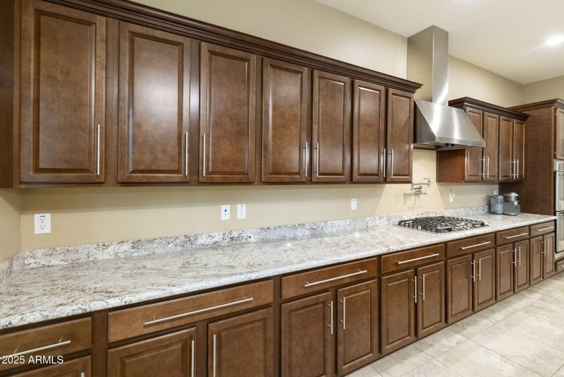 EXTENDED CABS IN KITCHEN NOOK