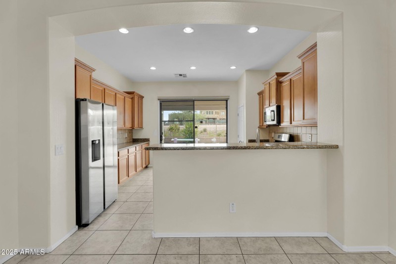 12-web-or-mls-39th Way-8