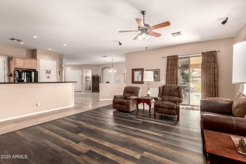 10 - Silverdale 2569