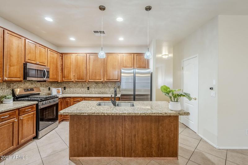 17-web-or-mls-Claxton-17