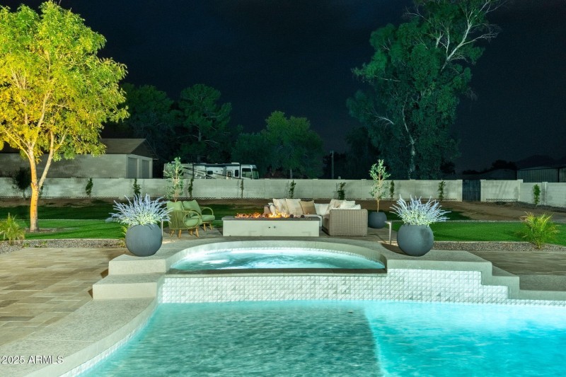 117-web-or-mls-QVB09373-HDR