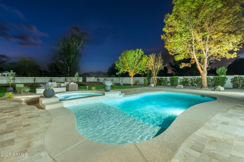 116-web-or-mls-QVB09370-HDR-Edit