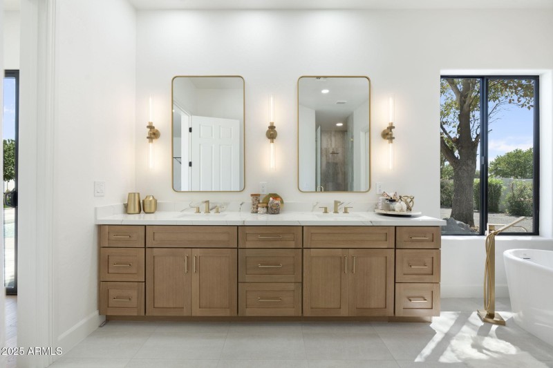 40-web-or-mls-DSC08558 copy