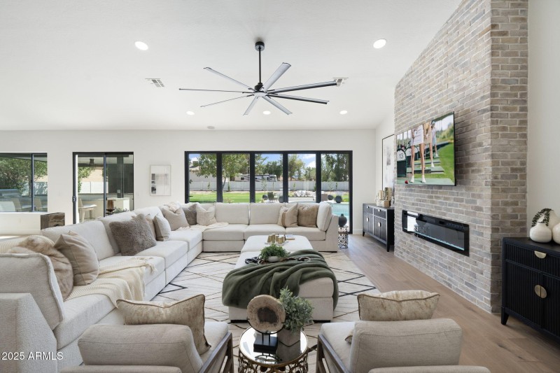 25-web-or-mls-DSC08498