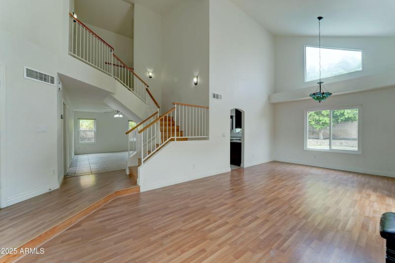 3450 E Glenhaven Dr-5