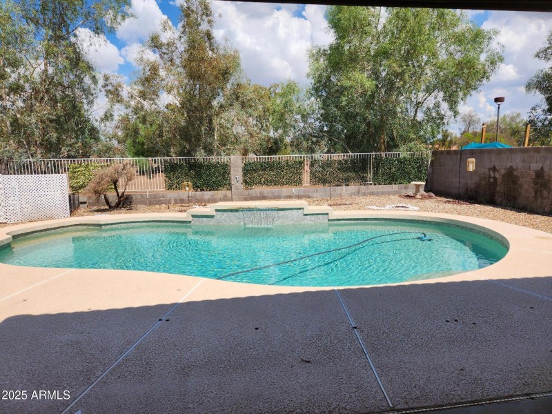 Fabulous Pool - ALL Ready!