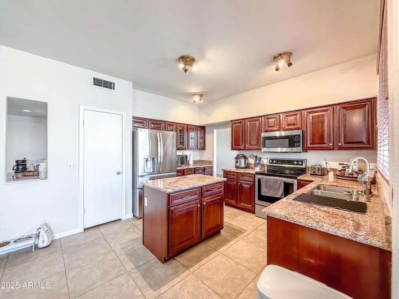 IMG_4830-topaz-denoise-sharpen