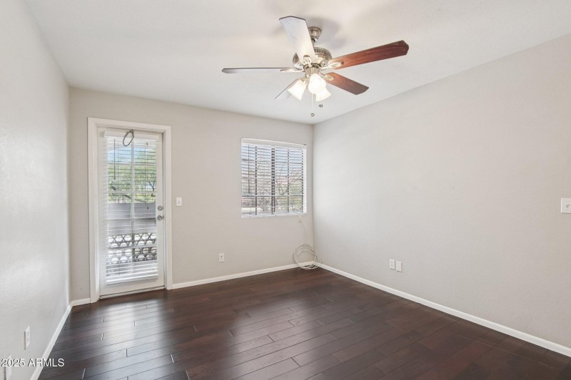 5-web-or-mls-E Belleview Pl-S0409-005