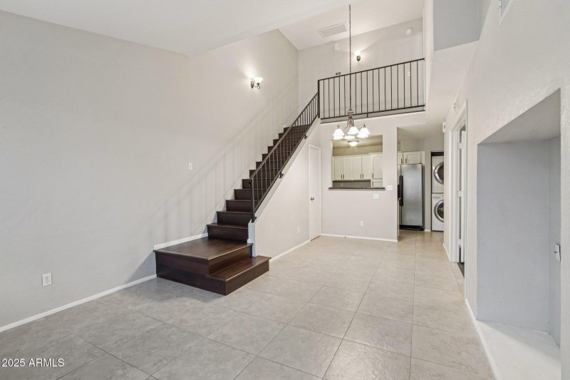 11-web-or-mls-E Belleview Pl-S0409-011