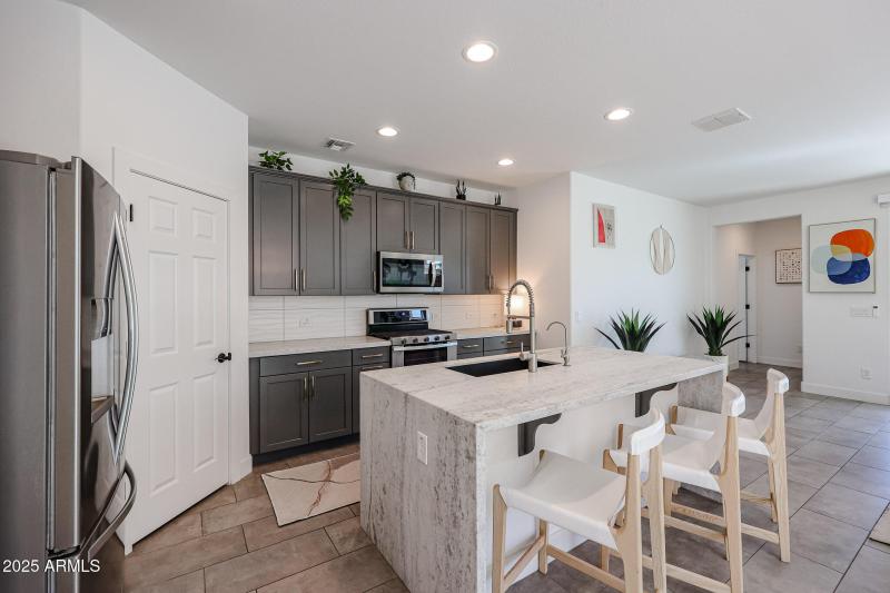 Modern Shaker Grey Cabinets