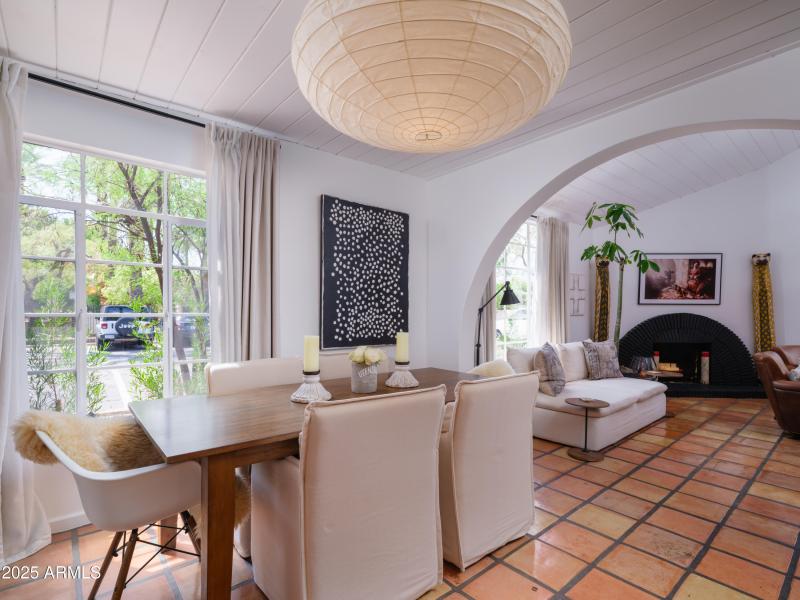 Listings_4540_N_44thSt_Unit21_Images-21