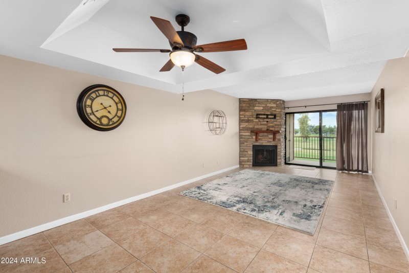 07-7910-E-Thomas-Unit-222-7