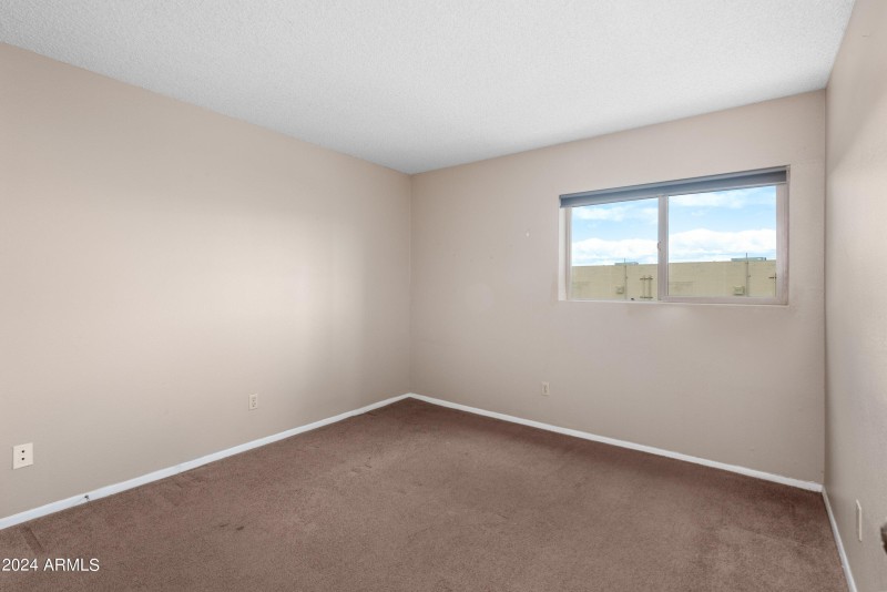 24-7910-E-Thomas-Unit-222-24